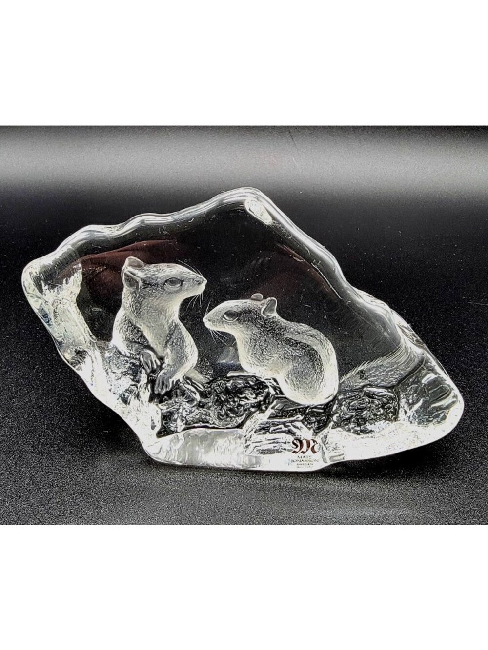 Mats Jonasson Crystal Chipmunks  Paperweight  Signed MJ Sweden 3657